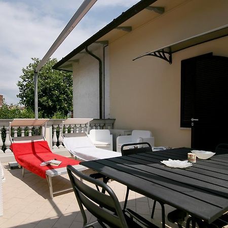 Bonnes Vacances a Pietrasanta Extérieur photo